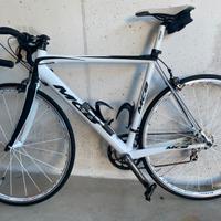 Bicicletta da corsa in carbonio