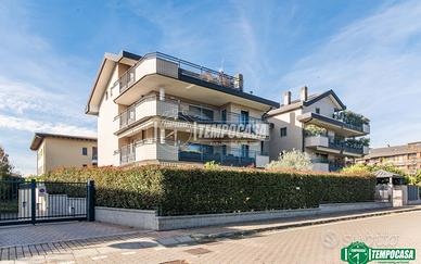 ATTICO DI 115 MQ CON DUE TERRAZZI DI OLTRE 20 MQ,