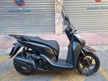 Honda SH 300 Total Black 2020