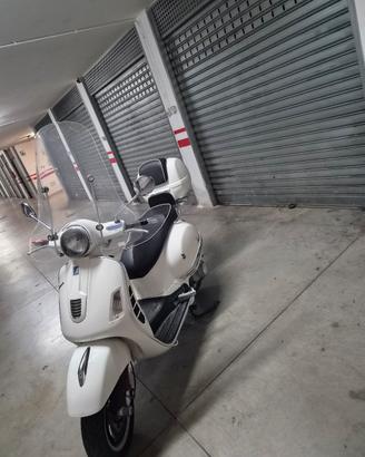 vespa 300gts