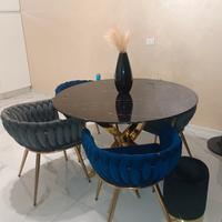 tavolo moderno pari al nuovo 