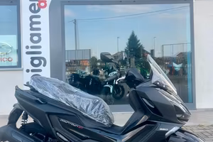 KYMCO DOWNTOWN 350 GT PAGHI 151 EURO AL MESE +CONS