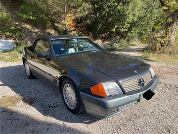 Mercedes SL500 V8 R129 del 1991 targa oro ASI