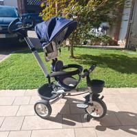Passeggino triciclo praticamente nuovo