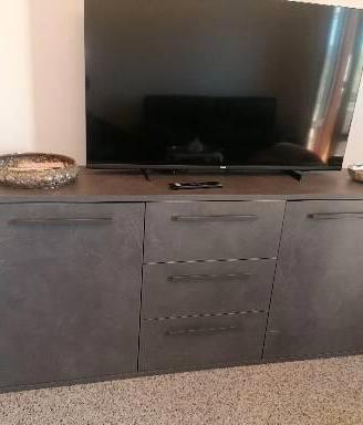 Mobile Madia color grigio scuro porta tv