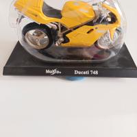Ducati 748 Maisto