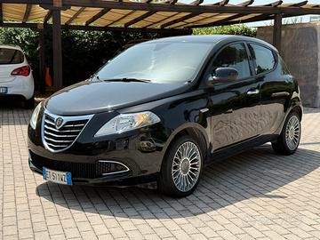 Lancia Ypsilon 1.2 69cv Platinum