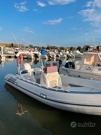 Asso 58 con motore NUOVO Tohatsu MFS 140 mega