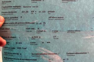 Barca in resina + motore 2 cv. 4 tempi