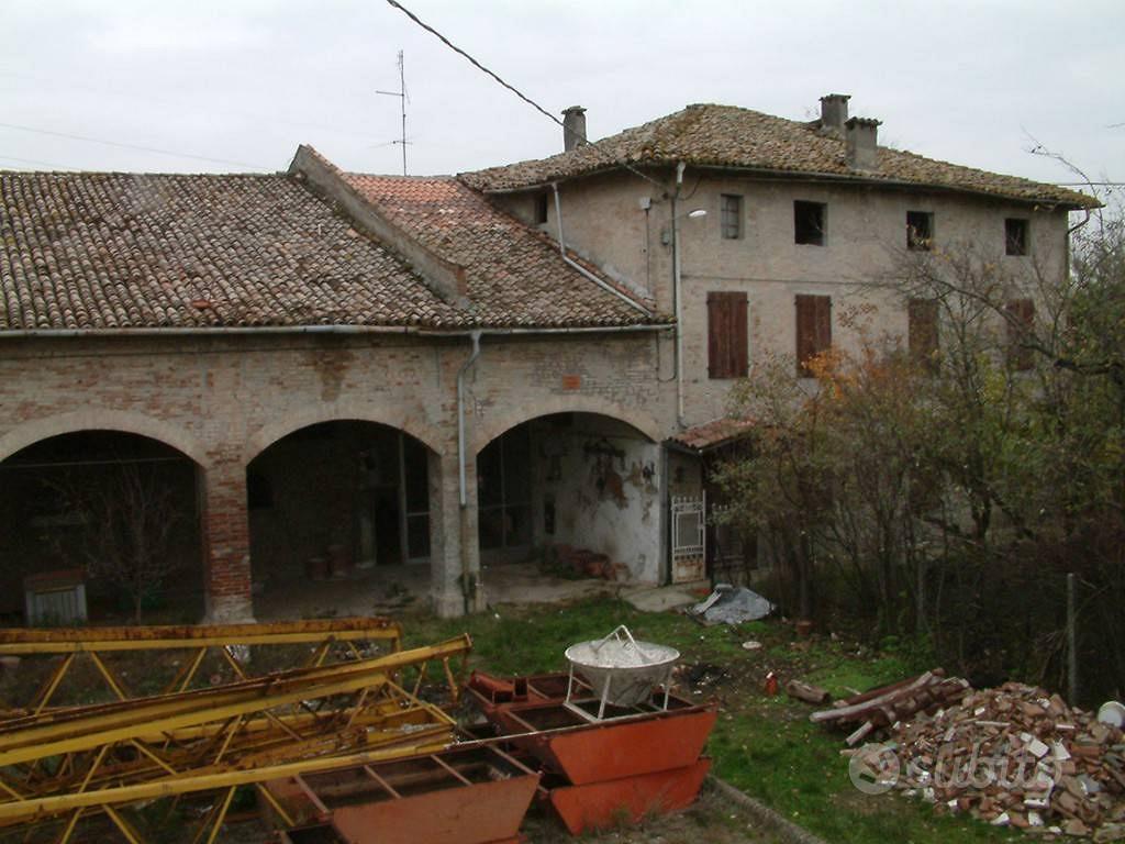 Rustico / Casale di 430 m² con più di 5 locali a N - Vista 5