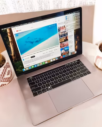 Apple MacBook Pro 15 2019 i7 16GB 512GB SSD Radeon