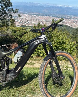 Giant trance e+