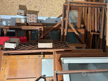 Porte in legno e finestre