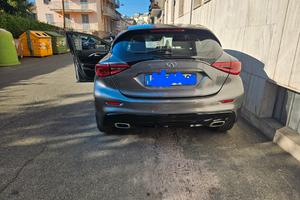 infiniti q30 15d dct premium 