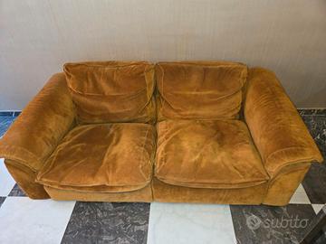 Coppia Divani MOLTENI Anni '70 Rennino Ocra