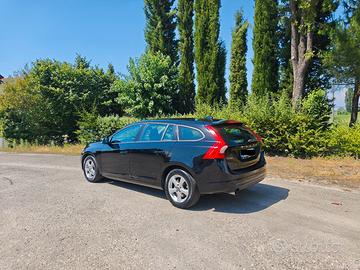 VOLVO V60 1.6 D2 (Euro 5) + MOVE-IN