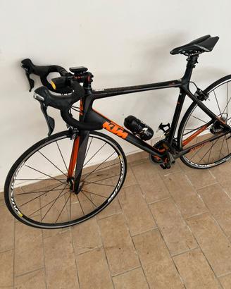 Bici da corsa KTM Revelator Prime in carbonio