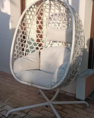 poltrona sospesa da giardino 