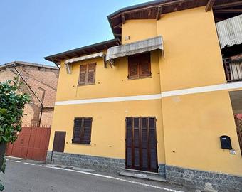 Immobile di 200 m² a Tortona