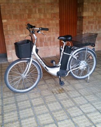 BICI ELETTRICA 
