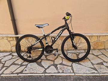 Bici ammortizzata da ragazzo