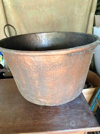 Calderone in rame antico  del 900