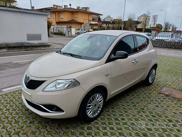 Lancia Ypsilon 1.2 69 CV 5 porte GPL Ecochic Silve