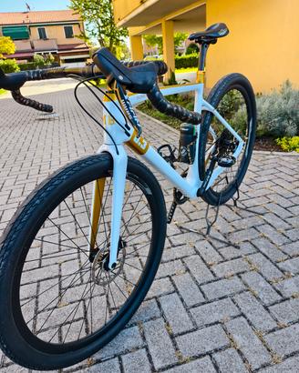 GRAVEL FULL CARBON