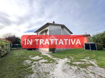 BIFAMILIARE A ACQUANEGRA SUL CHIESE