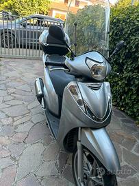 Sh 300 honda