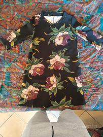 vestito estivo motivo floreale