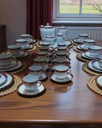 Set in porcellana bianca lucida