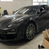 Panamera Turbo s Hybrid Executive