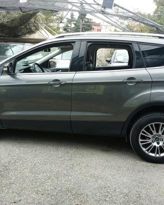 Ford Kuga 2.0 TDCI 140 CV 4WD Titanium