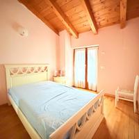 VILLA A SCHIERA A ALDENO