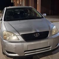 Toyota Corolla del 2004 con impianto GPL