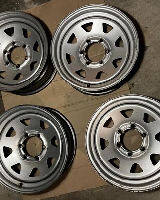 Set di 4 cerchi Alcar Dots modello Dakar