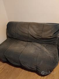 Divano letto.