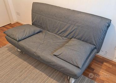 Divano letto praticamente nuovo
