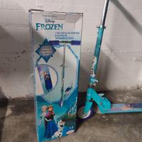Monopattino + Casco di Frozen