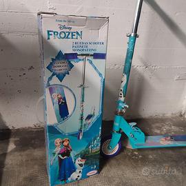 Monopattino + Casco di Frozen
