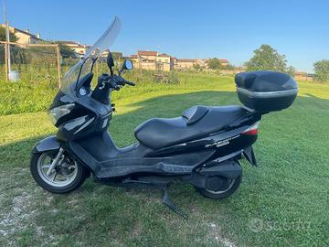Suzuki burgman 200