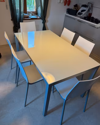 Tavolo allungabile in vetro + 6 sedie Bontempi
