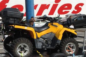 Quad can am outlander 570