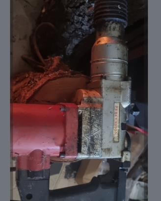 Trapano demolitore pneumatico