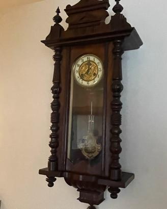 Orologio a pendolo da muro