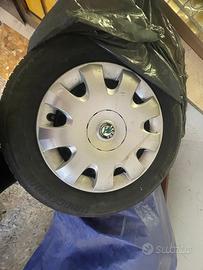 4 Cerchi  con borchie 195/65/r15