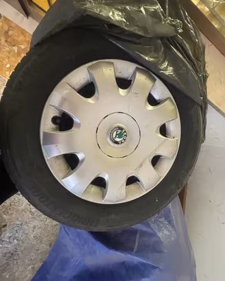 4 Cerchi  con borchie 195/65/r15