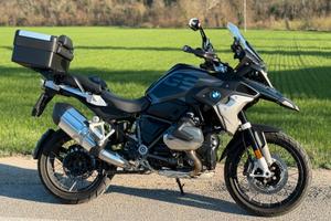 Bmw r125 gs triple black
