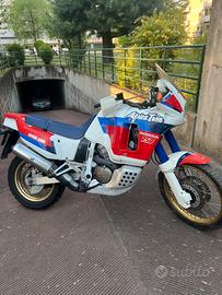 Honda africa twin 750